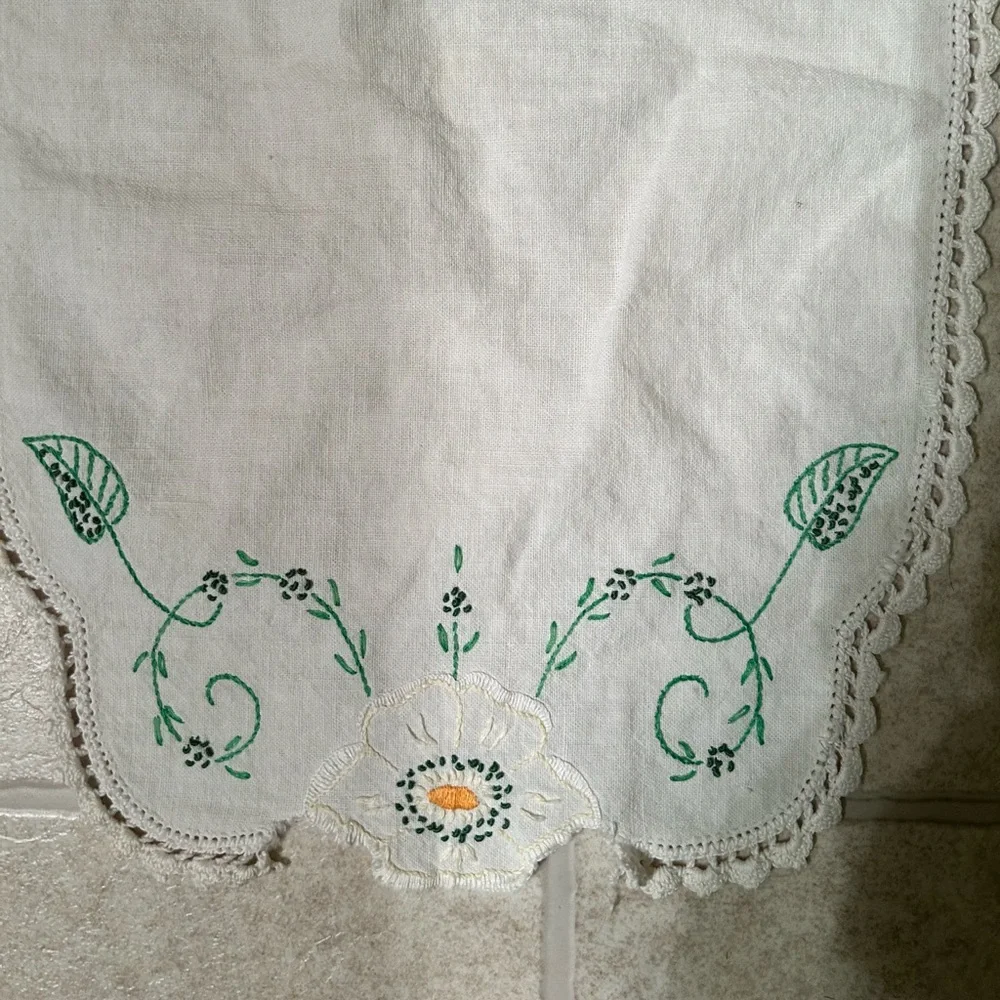 VTG Embroidered armchair cover or small dust cover. Measures 15x9 inches